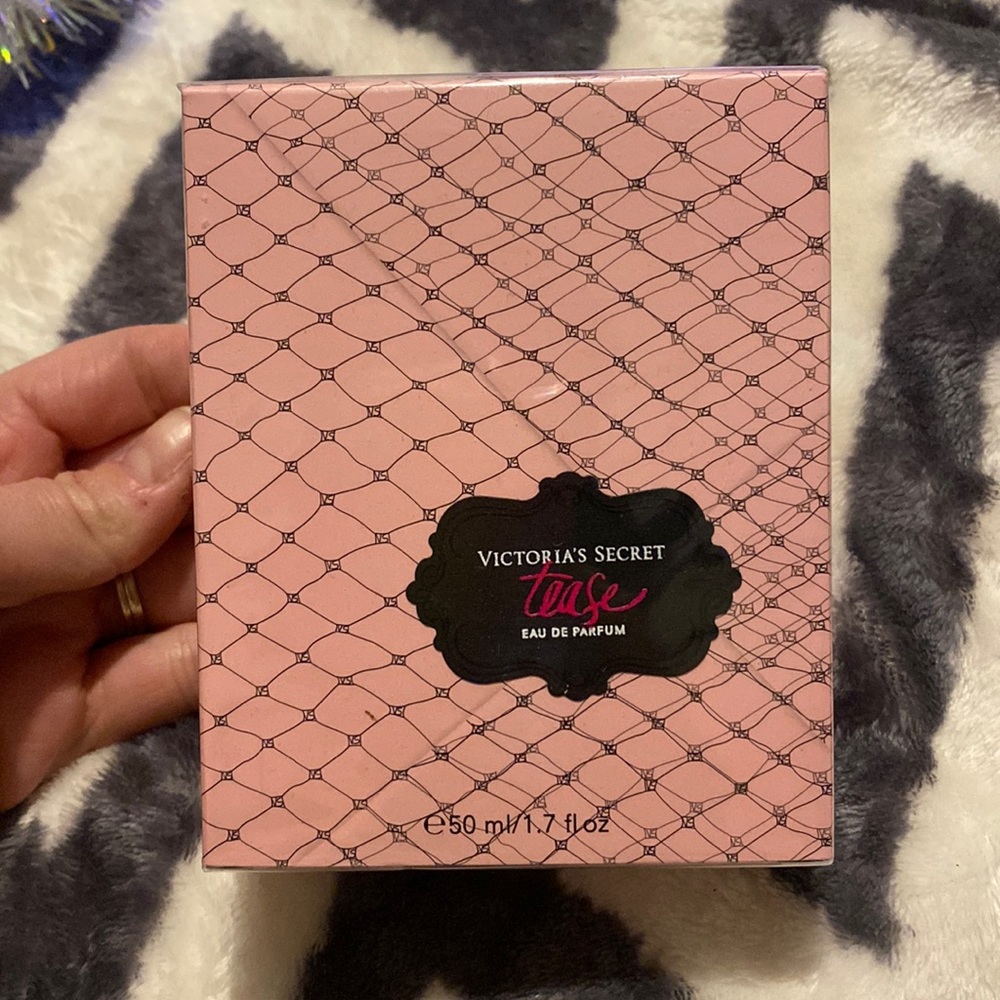 BNWT Victoria’s Secret Tease Perfume